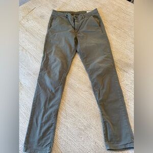 rag & bone Men's Light Green Chinos